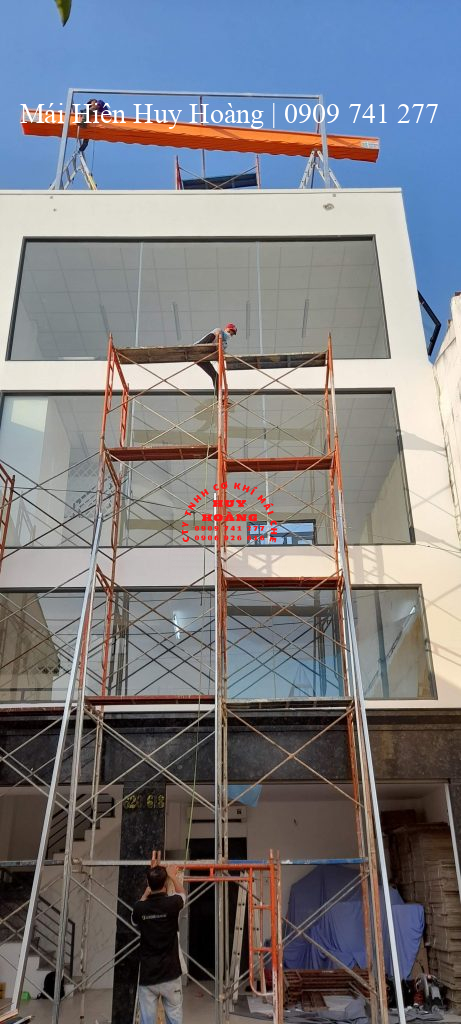 mai-hien-huy-hoang-thi-cong-lap-dat-mai-che-chung-cu