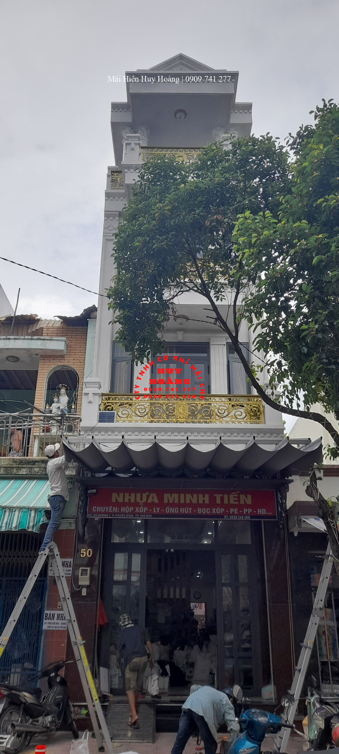 mai-hien-huy-hoang-thi-cong-lap-dat-mai-che-cua-hang-nhua-minh-tien