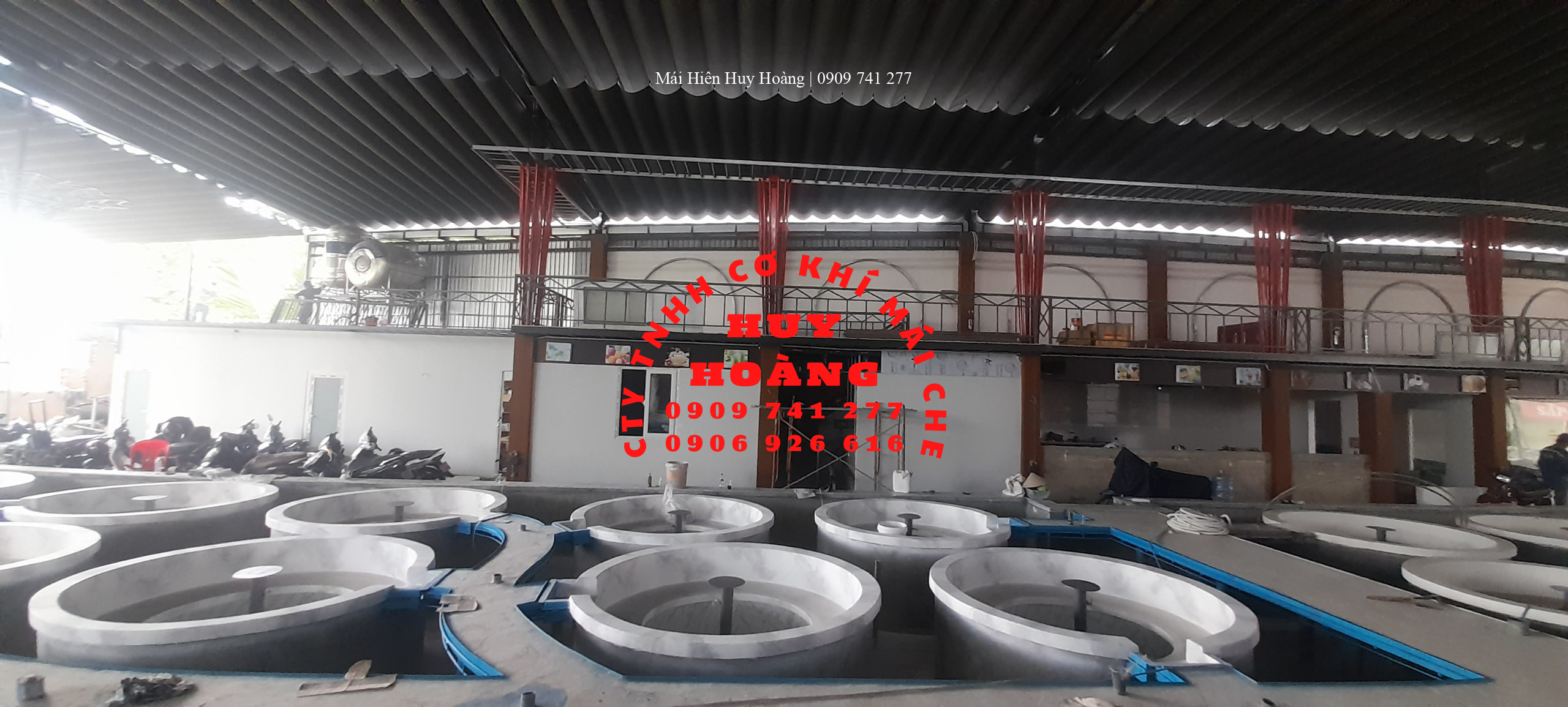 mai-hien-huy-hoang-thi-cong-lap-dat-mai-hien-quan-cafe-ca-koi-duong-ten-lua (1)