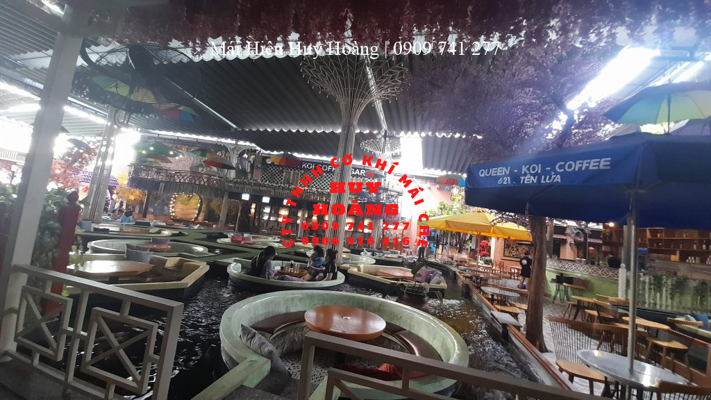 mai-hien-huy-hoang-thi-cong-lap-dat-mai-hien-quan-cafe-ca-koi-duong-ten-lua (3)