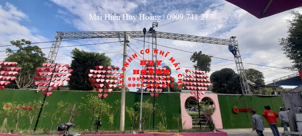 mai-hien-huy-hoang-thi-cong-lap-mai-che-quan-cafe-duong-ha-huy-giap (6)