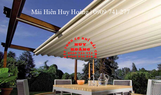 Mẫu thiết kế mái che sân vườn kiểu 8