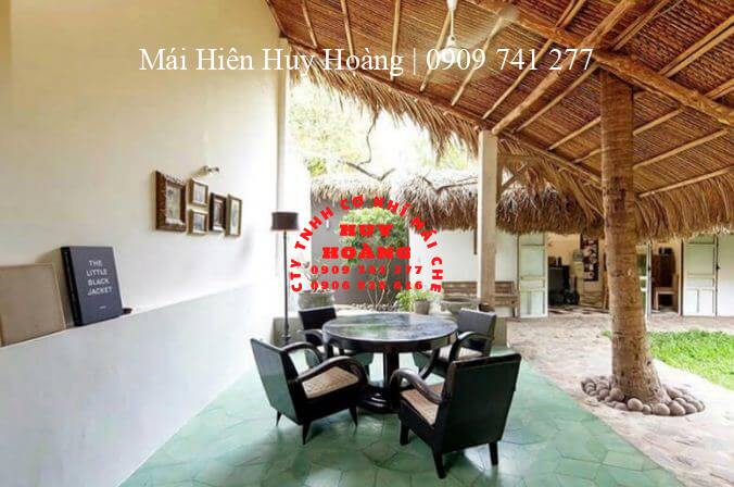 Mái che bằng rơm – điểm nhấn cho sân vườn